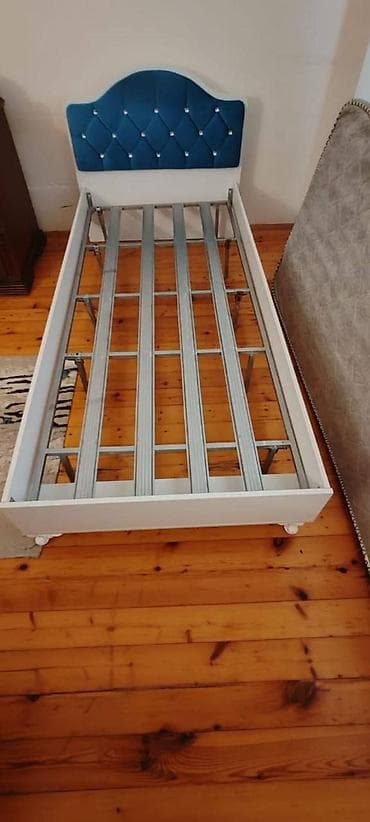 tek kravat gence: Endirim edildi❌ Carpayi 125 azn Matras uzerinde verilir 🏡Yeni Yasamal — 3