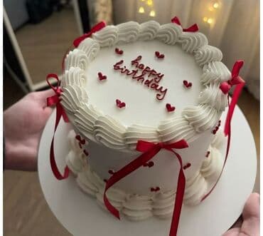 5 yas tortu: Ad günü üçün dizayn tortları - Zərif “Happy Birthday” yazılı klassik — 3