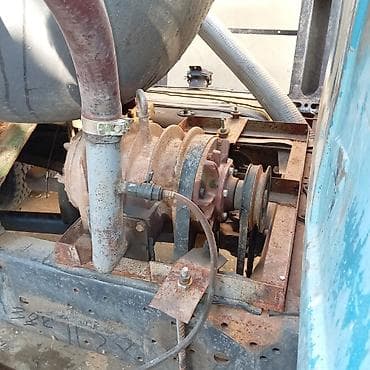moto kavasaki: ZİL əsaslı vakuum kanalizasiya maşını (ассенизатор) 8.5 Ton Çən, Dizel — 6