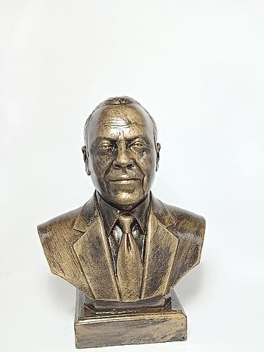 heyder eliyev sekilleri: Fiqur — 8