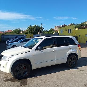 Suzuki Grand Vitara: 2 l | 2006 il 444444 km — 2