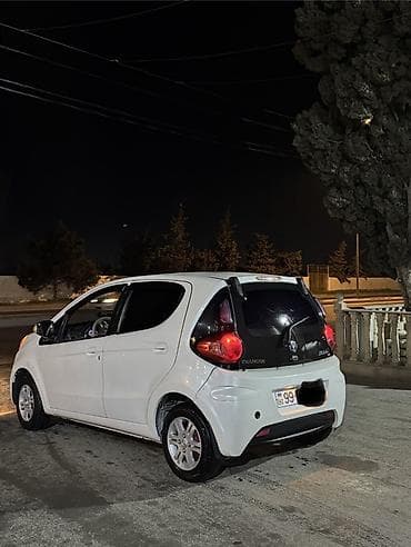 yamaha mator: Changan Benni, ağ rəng, 5 qapılı hetçbek. Salam Maşin yaxsi — 7
