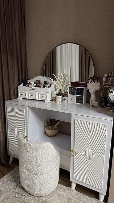 Termo satılır. Yeni kimidir. Qiymətdə razılaşmaq olar