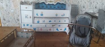 qar qız: Oğlan və qız üçün, Beşik, Matras ilə, Yellənmə mexanizm ilə — 3