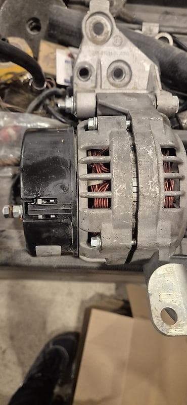 haval: Avtomobil generatoru (alternator) - Tip: 12V alternator - Gövdə — 3