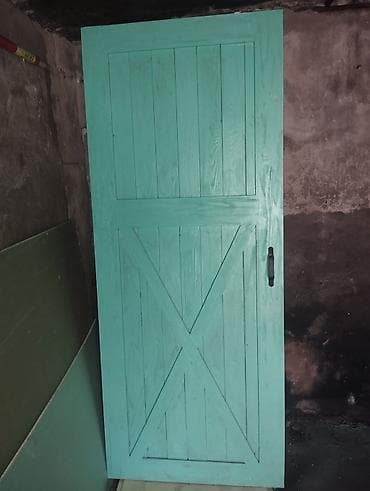 Taxta qapılar dəsti - Material: massiv ağac - Modellər: 1) Firuzəyi