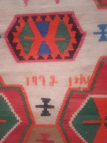 Quba üslubunda əl toxuması kilim - Naxış: ənənəvi Quba geometrik