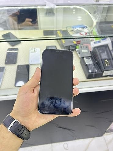 iphone adaptiri: IPhone 11, 64 GB, Qara, Face ID — 7