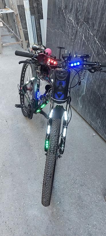 mini velosiped: Tam aksesuarlarla təchiz edilmiş dağ velosipedi Xüsusiyyətlər: - 29" — 5