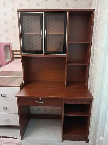 💫 Yazı masası *qiymət 40 azn* 
Ünvan Əcəmi Naxçivani 7619 *zara*🌸