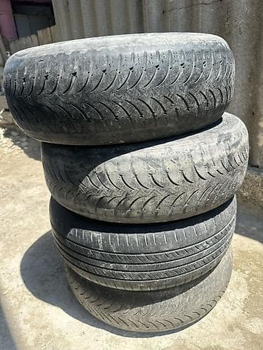 disk təkər type 0: 4 ədəd şin və disk komplekti Ölçüsü r15. 4 disk təkər hamsı bir yerdə — 3