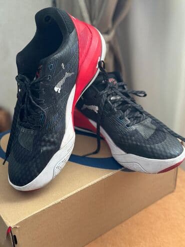 Səndəl və şəp-şüplər: Puma idman ayaqqabısı – kişi modeli - Rəng: qara üst hissə, ağ — 2