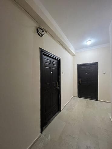 kiraye ev gence: Qarayev de metroya yaxin 4/3 mertebedinde 1 otaqli ev 300 azn mûşderi — 3