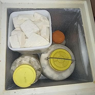 Хозтовары: 1 ltr --1 m 40 qəpik ( Süd ) 3 kq balon --4 m 50 qəpik (qatiq) 600 qr — 4