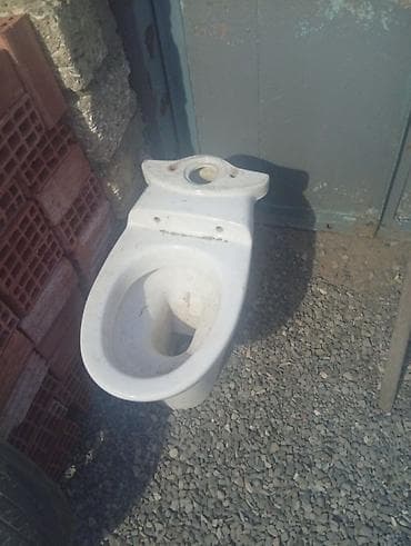 unitaz satiram: Ağ keramik unitaz gövdəsi (üst qapaq və bak olmadan) - Material — 1