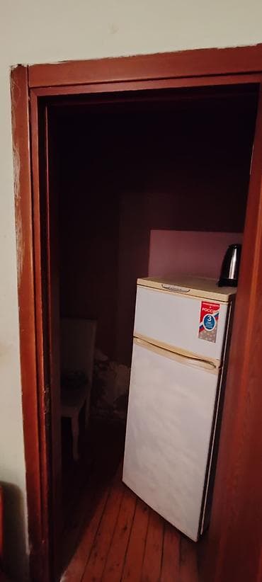 1 gunluk ev: Kirayə üçün 1 otaqlı, ayrı girişli kiçik mənzil. Xüsusiyyətlər: - — 5