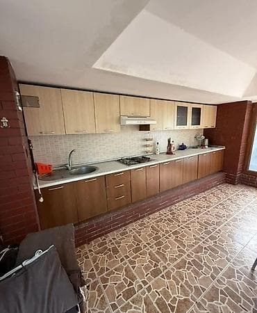 agsuda tecili satilan evler: Metbex mebeli tecili satilir 650azn. Olcu 4m. Uzerinde qaz moyka — 1