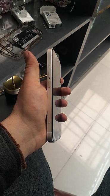 apple iphone 1: IPhone 14, 128 GB, Ağ, Face ID — 5