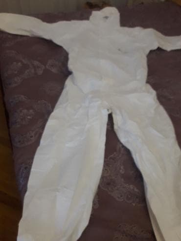 Ağ rəngli birdəfəlik qoruyucu kombinezon - Model: başlıqlı, tam bədən — 3