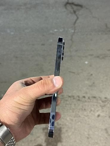 huawei 90 pro: IPhone 13 Pro Max, Göy — 4