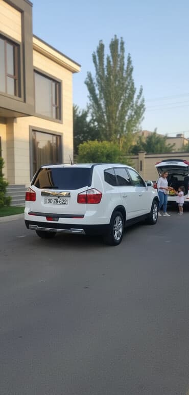 işlənmiş maşınların satışı: Chevrolet Orlando: 1.8 l | 2012 il 146000 km Van/Minivan — 2