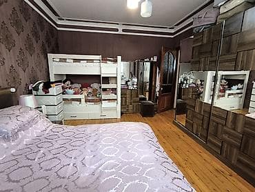 4 otaqlı həyət evi kupcasi var.Qaz, işıq, su daimidir. 1 otaq elave — 3