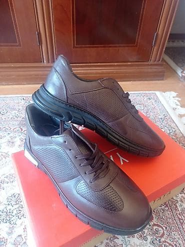 kişi ayaqqabı: Türkiyənin bu Hotic firmasinindir. Ela firmadir. Dəridir. Təzədir — 2