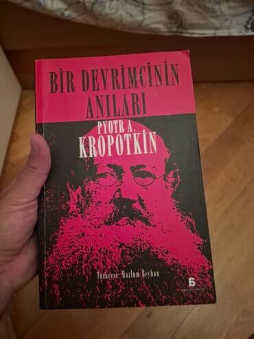 Bu kitab Yuval Noah Hararinin “21-ci Əsr üçün 21 Dərs” əsəridir