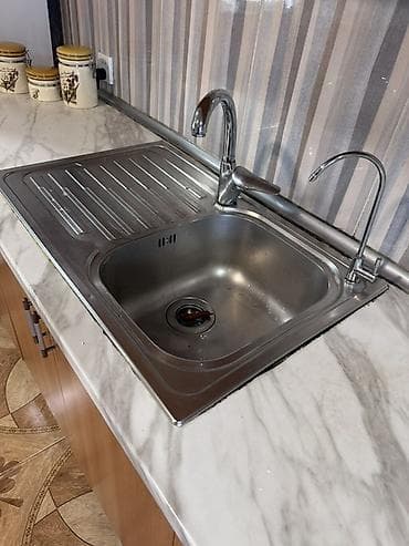 masa ikinci el: Mətbəx mebel dəsti – taxta görünüşlü, üst və alt dolablarla tam — 5