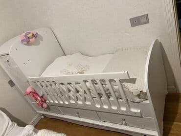 zərlər: Oğlan və qız üçün, Dördbucaq, Beşik, Dəst ilə, Yellənmə mexanizm ilə — 3