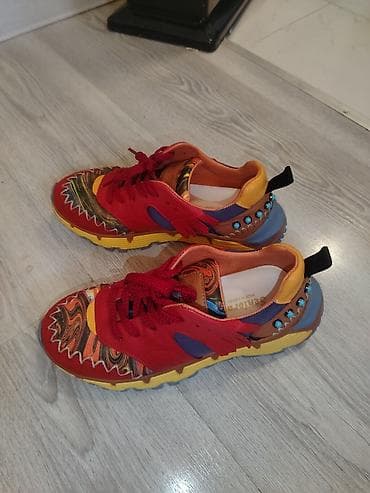 Кроссовки и спортивная обувь: Rəngarəng dizaynlı idman ayaqqabısı Arginal dəridir. - Model: aşağı — 1