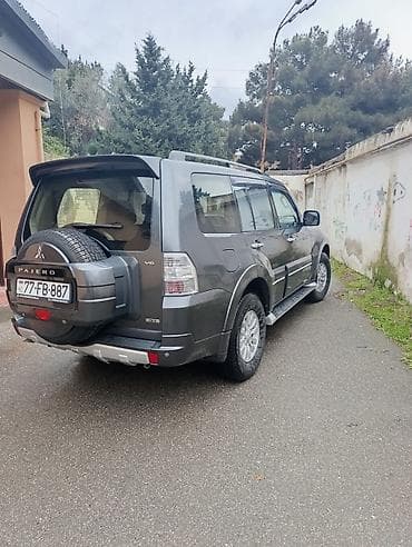 Rəsmi servis maşınıdır kitabçasında var.Vuruqu, idarirenglenmesi — 8