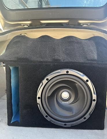 işlənmiş radiator: Avtomobil üçün tam audio sistemi - Subwoofer: Kenwood markalı bas — 1