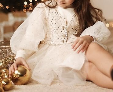 donları: Платье для девочки 6–8 лет в идеальном состоянии. Цена 20 манат. 6–8 — 2