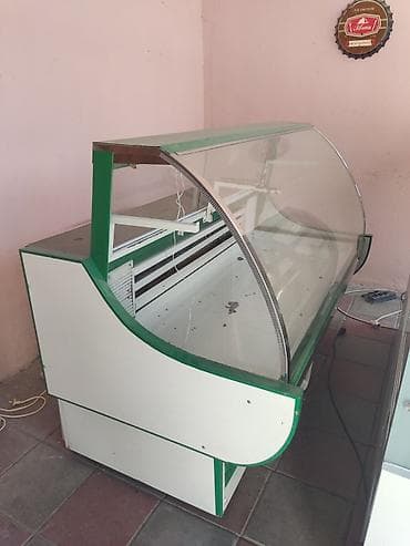 Soyuducu vitrinləri: Soyuduculu vitrin – mağaza, market və kafe üçün - Ön hissəsi qövsvari — 1