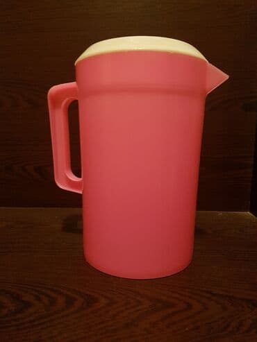 iran qablari: Su qabı. Təzə. Plastik. İran istehsalı. Hündürlüyü - 21 sm, Diametri — 3