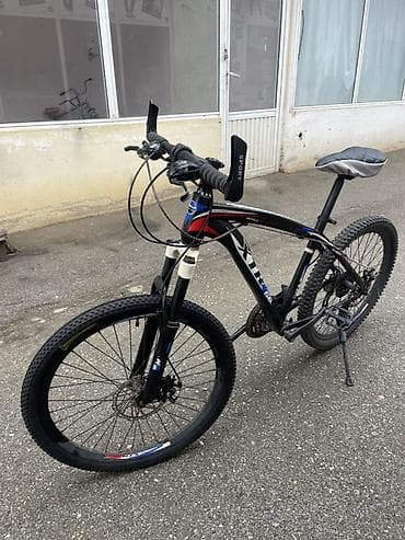 Velosiped 26-lıq. Çox az işlənib, heç bir problemi yoxdur. Təkər