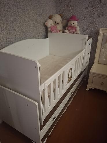 Oğlan və qız üçün, İşlənmiş, Dördbucaq, Beşik, Matras ilə, Yellənmə mexanizmi ilə