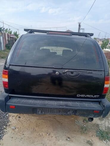 Mobil telefonlar üçün digər aksesuarlar: Chevrolet Blazer: 4 l | 1997 il 505050 km Universal — 4