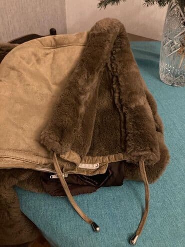 gence geyim: Uzun dublenka, kapuşon var — 3