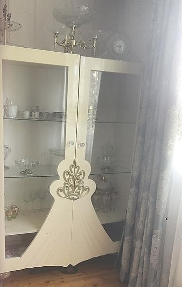 acarlı dolab: Qonaq otağı mebel dəsti Tərkib: - 6 nəfərlik yemək masası və 6 ədəd — 1
