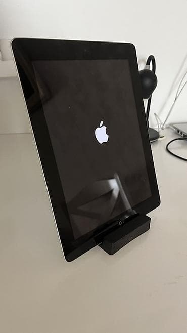 apple 6 ekran: İşlənmiş Apple iPad 3 (2012), 9,7", < 64 GB, Ünvandan götürmə — 1