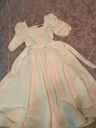 Monıca brendı 1 defe geyınılıbcox gozel durusu var