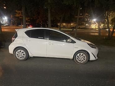 motoblok satilir: Toyota Aqua: 1.5 l | 2019 il Hetçbek — 3