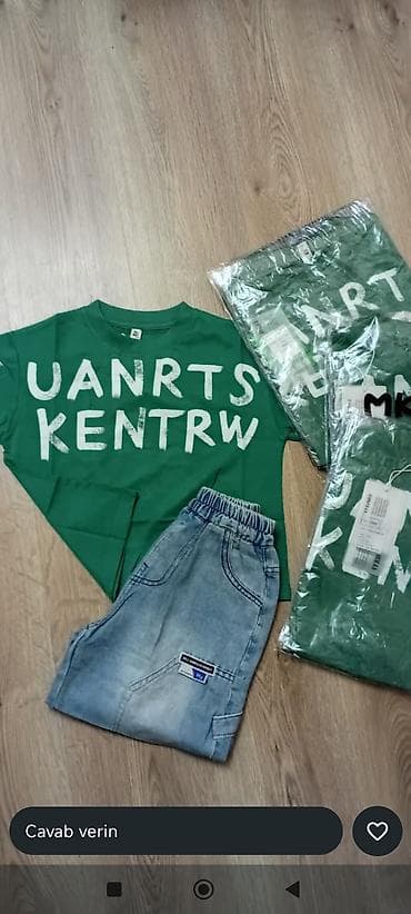 şalvar ustu koftalar: Uşaq geyim dəsti - Üst: Yaşıl rəngli qısaqol futbolka, ön hissədə ağ — 1