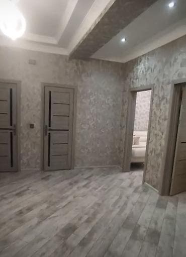 квартира 3 комнатная: Təsviri - Üçotaqlı geniş mənzil interyeri: işıqlı salon, yataq otağı — 3