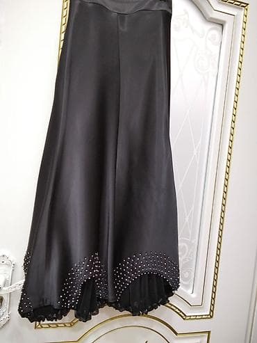 Ətəklər: Qara zərif ətək - Parıltılı atlas effekti verən yumşaq toxumalı parça — 4