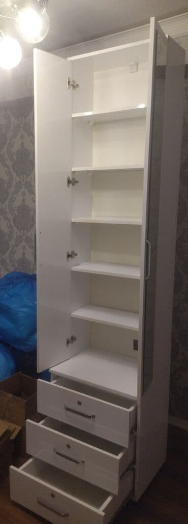 divar rəfi: İşlənmiş, Paltar rəfi — 1