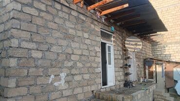 savalanda satdıq həyət evləri: Həyət evi satılır. - Daş tikili, birmərtəbəli. Ön və arxa hissədə — 3