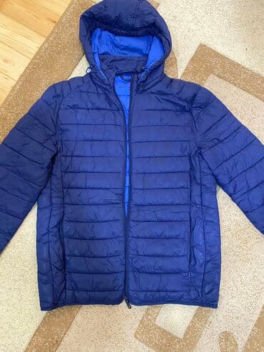 layka kurtkalar: Defakto firması. Yaxşı vəziyyətdədir. L razmerdi — 1